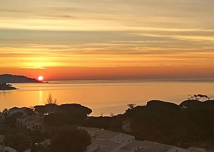 T2 In Saint-Clair - Exceptional View! Rated 3